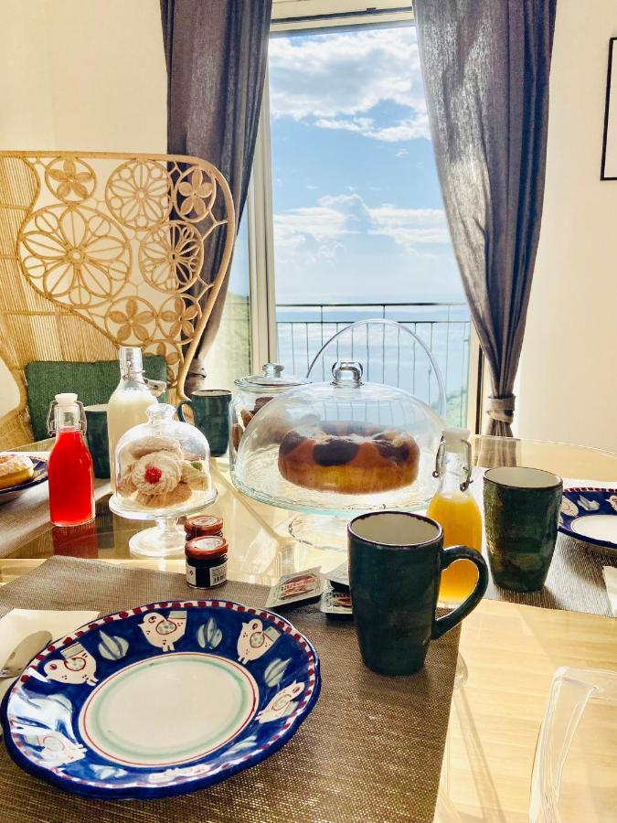 Apartmán Borgo Virginia - Sea View In Amalfi Coast Vietri Exteriér fotografie