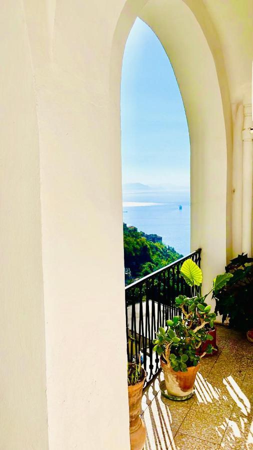 Apartmán Borgo Virginia - Sea View In Amalfi Coast Vietri Exteriér fotografie