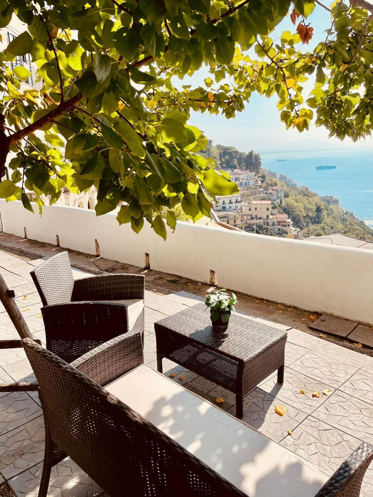 Apartmán Borgo Virginia - Sea View In Amalfi Coast Vietri Exteriér fotografie